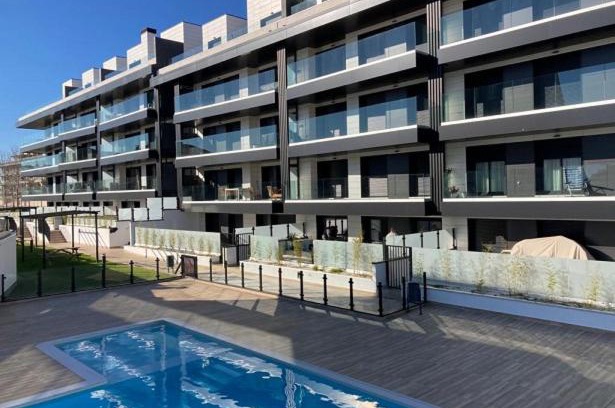 Portonovo Apartment | EXCLUSIVO APARTAMENTO con PISCINA, AMPLIA TERRAZA y GARAJE en PORTONOVO