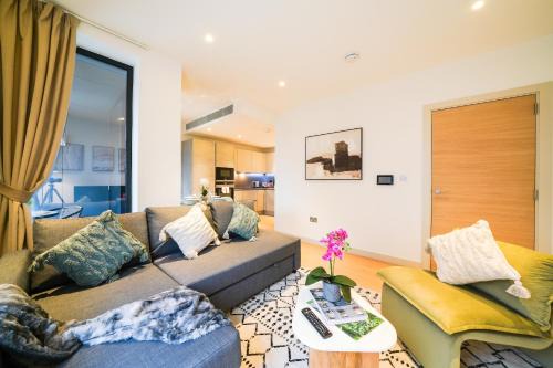 Warwick Apartment | Executive 1 Bed Apartment Central London Victoria Station FREE WIFI & COOLING SYSTEM by City Stay Aparts London