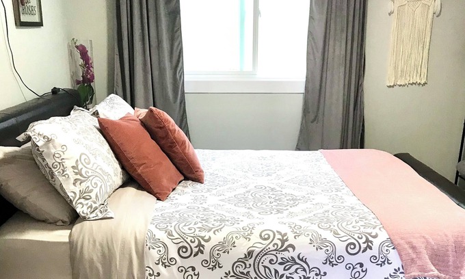 Prince George House | Executive-Cozy-1BDR-College Heights Haven