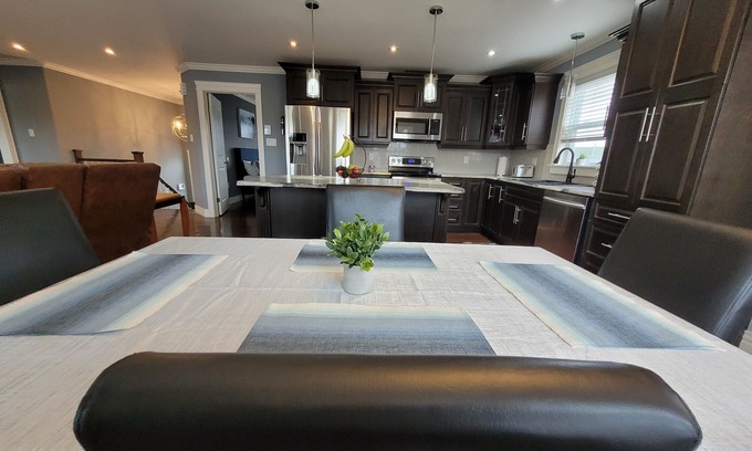 Terra Nova House | Executive & Quiet Home in the Heart of the City