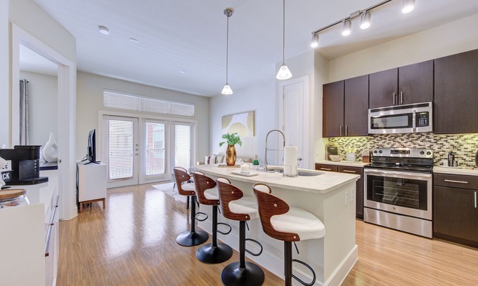 Spring Apartment | Executive stay in City Place