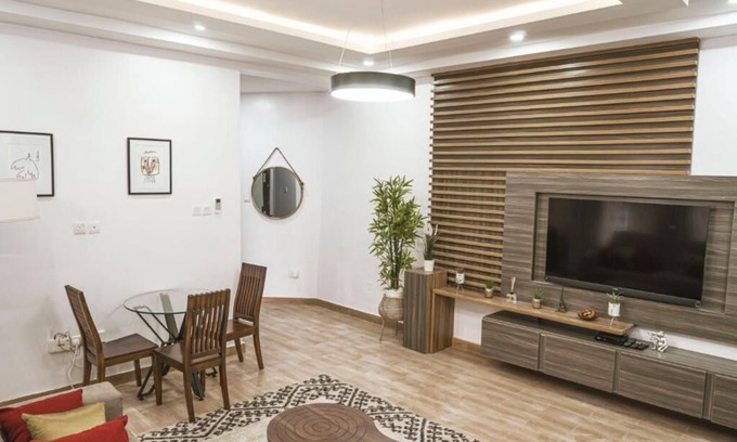 Lagos Apartment | Exotic Apartment, 4 mins from Maryland Mall/Cinema.