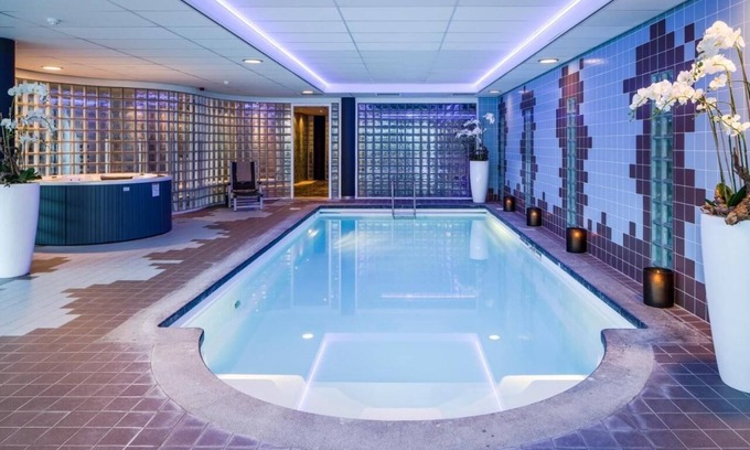 Municipality of Etten-Leur Hotel | Experience Comfort and Wellness! Indoor Pool, Near Beeradvertising Museum!