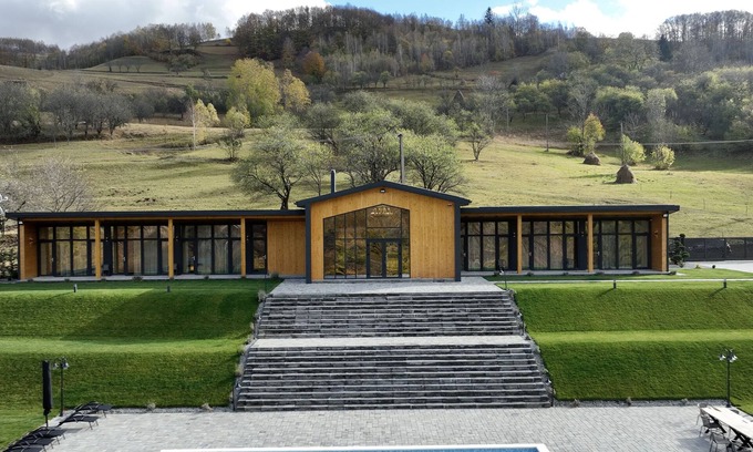 Ramet Ski Chalet | Experience luxury and comfort at the "Friends" Cabin in the Apuseni Mountains