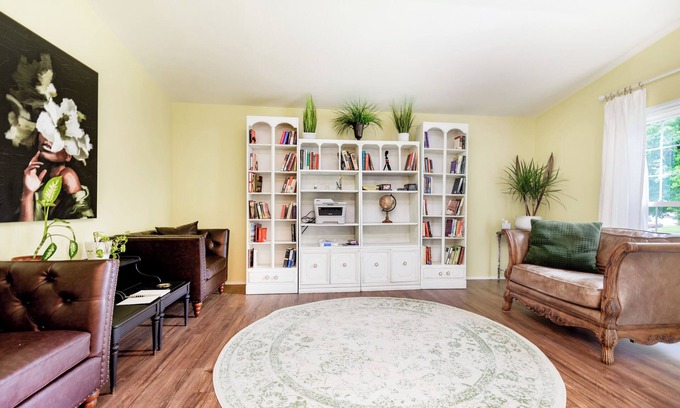 Florissant House | Experience Southern hospitality in St Louis!