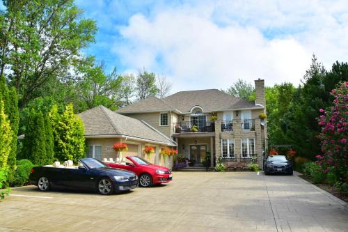 Historic Old Town Bed & Breakfast | Explorer House Bed & Breakfast