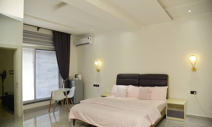 Jabi Apartment | Exquisite extremely clean and cozy home 25 minutes from the airport