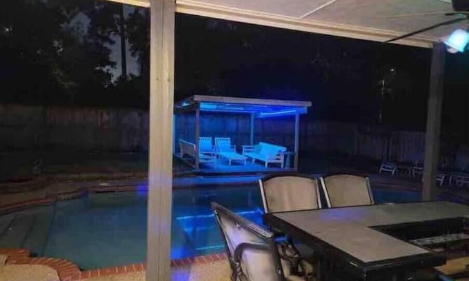 Atascocita House | Exquisite Home w/Luxurious Pool & Gorgeous Gazebo