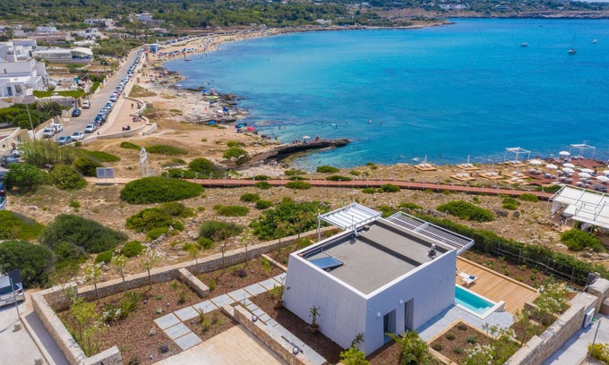 Marina San Gregorio Villa | Exquisite 5-star cottage with sea access, private pool, jacuzzi and spa