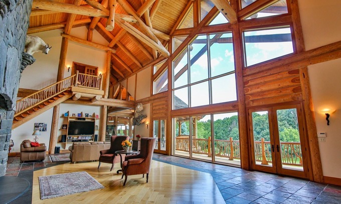 Nazareth House | Exquisite Log Home