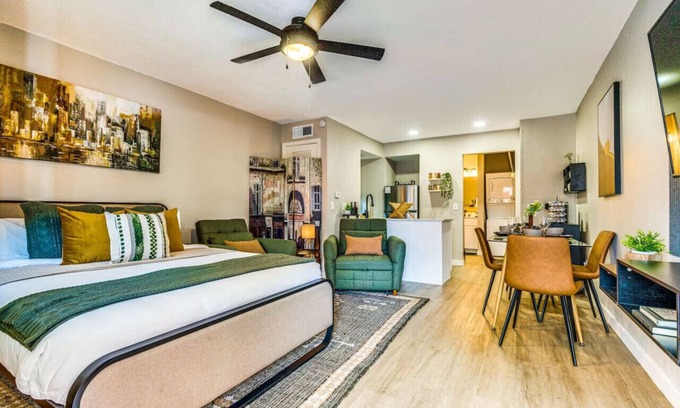 Allandale Apartment | Exquisite Studio | Pet-Friendly | 10 mins from DT