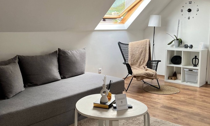 Hagen Apartment | Exquisites Loft mit Schloß Blick
