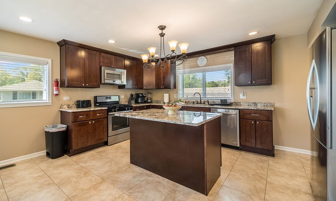 Lombard House | Extended Stay Lombard FHS Rental