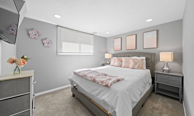 Richton Park House | Extended Stay Richton Park Rental