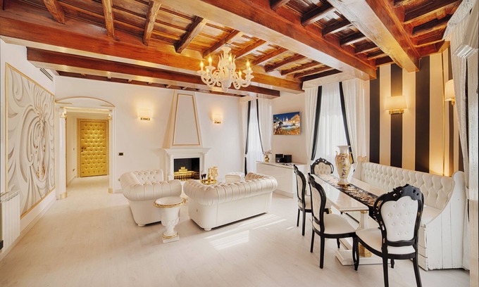 Rione III Colonna Apartment | Extra luxury in the heart of the historic center of Rome