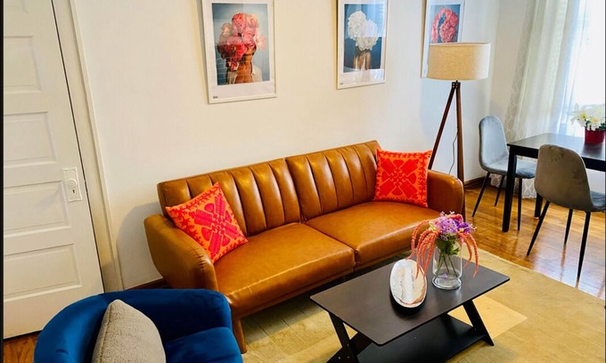 Short North Apartment | F Large well decorated apt , center of Short North ,steps from Convention center