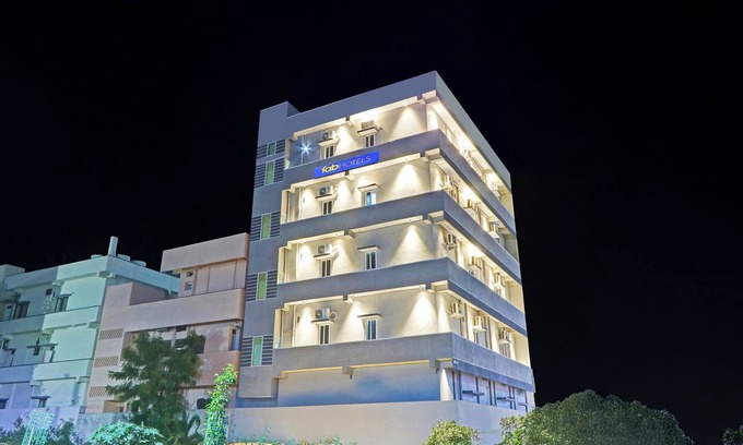 Khammam Hotel | Fabhotel Dharani Grand