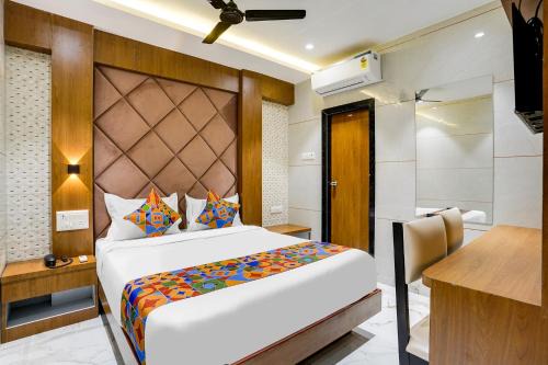 Dharavi Hotel | FabHotel Regal Residency