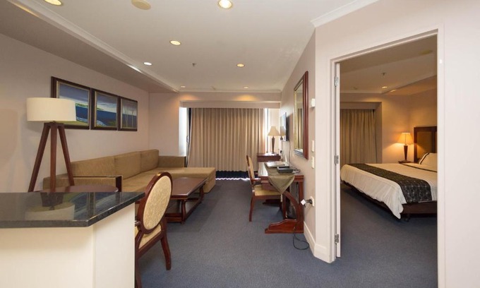 Takapuna Apartment | Fabulous 1BR apartment in the Spencer on Byron Hotel