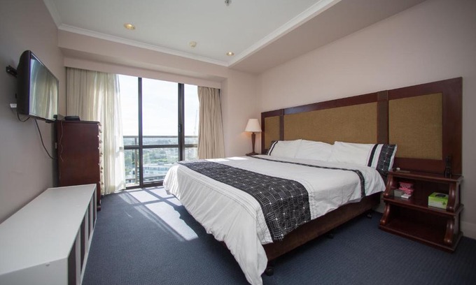 Takapuna Apartment | Fabulous 1BR apartment in the Spencer on Byron Hotel