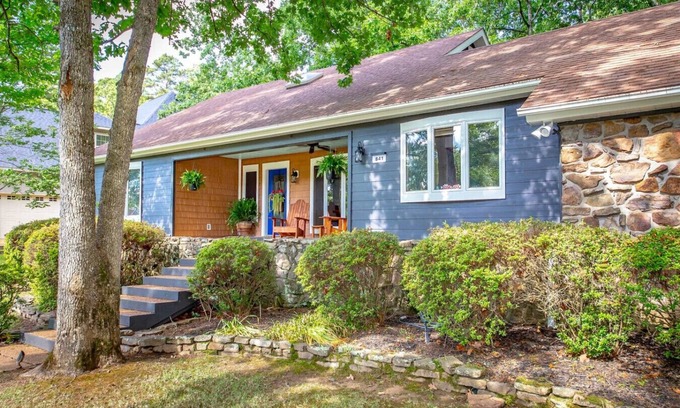 Eden Isle House | Fabulous Family Lake House on Eden Isle