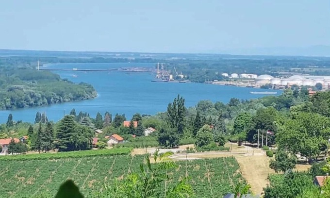 Smederevo House | Fabulous house with AC in charming Smederevo, with beautiful view on river