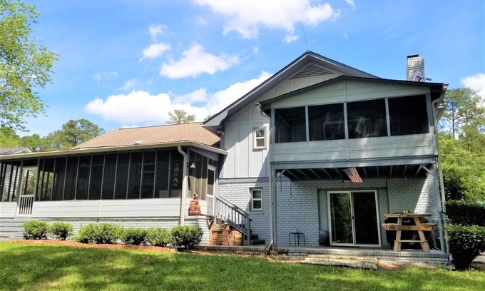 Eutawville House | Fabulous Location on southern shores of Lake Marion