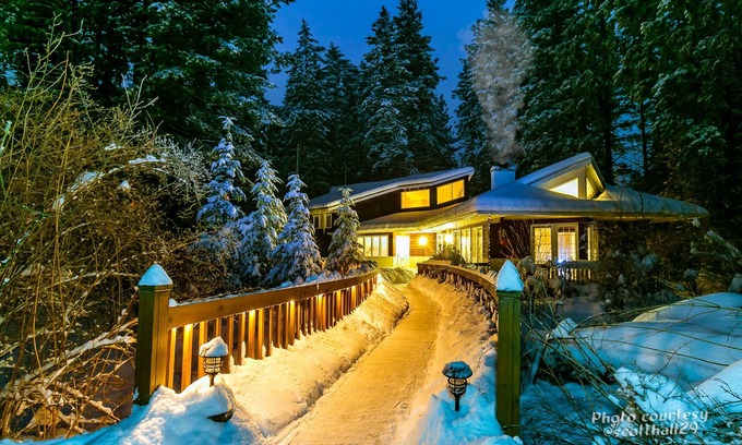 Ronan House | Fabulous Mountain Creek Retreat Near Flathead Lake, Montana