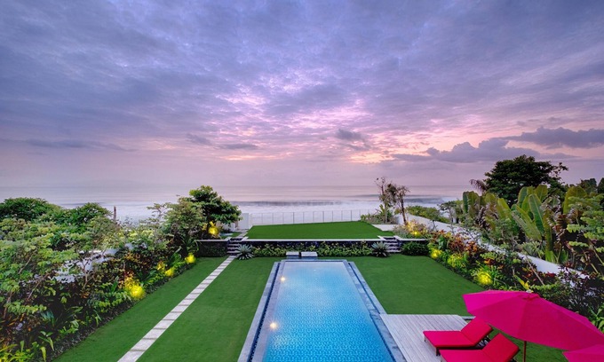 Keramas Villa | Fabulous Vibes of Five Bedrooms Beachfront Villa in Keramas