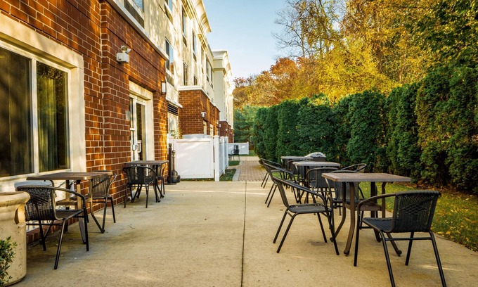 Medford Hotel | Fairfield Inn by Marriott Medford Long Island