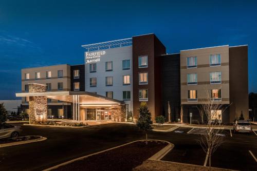 Florence Hotel | Fairfield Inn & Suites by Marriott Florence I-20