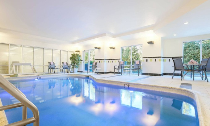 Mahwah Hotel | Fairfield Inn & Suites Mahwah