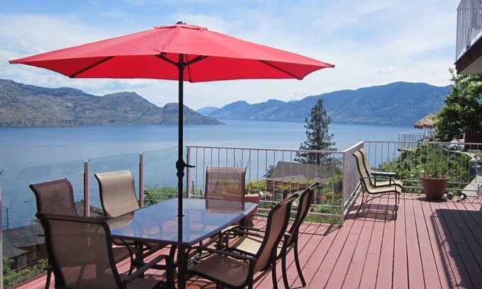 Central Okanagan House | Fairhaven Suite-POOL & SPECTACULAR LAKEVIEWS