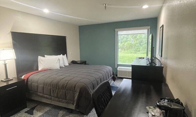 Iowa Hotel | Fairway Inn