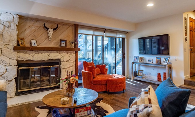 Elkhorn Village Condo | Fairway Nine Condo 4321 - Nicely Remodeled, Elkhorn Village Hot Tub Access
