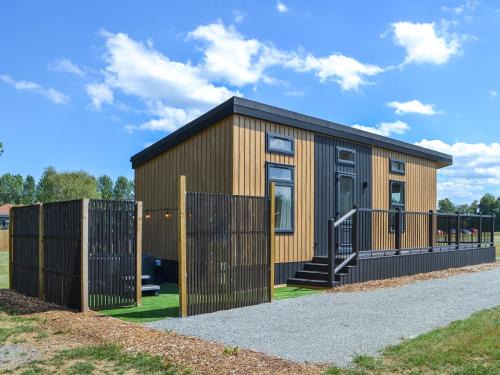 Cottingham House | Fairways Retreat 2 - Uk50247