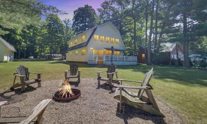 Kalkaska House | Fall colors at the Barnhouse! - 6BR Lakefront!nSunsets, Golfing and Fishing.