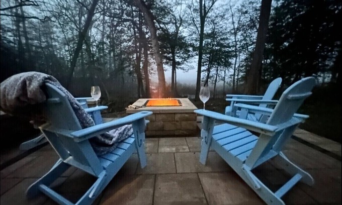 Allen House | Fall is the BEST time for relaxing by the fire pit! Off season rates in effect!