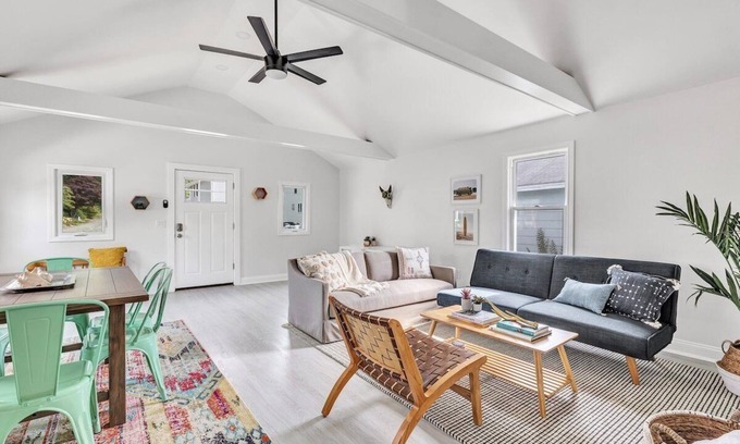 Milford House | Fall Sale | Cozy Bungalow | Walk2Beach| Pet| Pkg