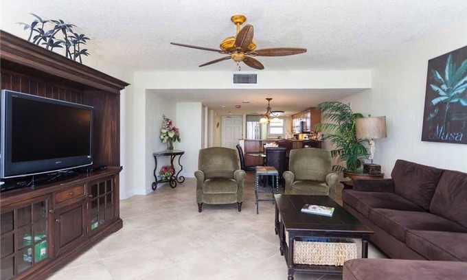 Daytona Beach Shores Condo | Fall Specials/3 night minimum - Direct Ocean - 905 - Pets 20 lbs and under