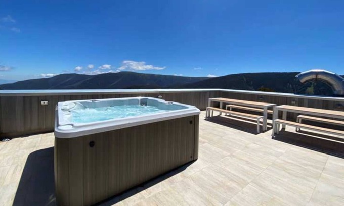 Falls Creek Apartment | Falls Creek Spa Penthouse by Ready Set Stay