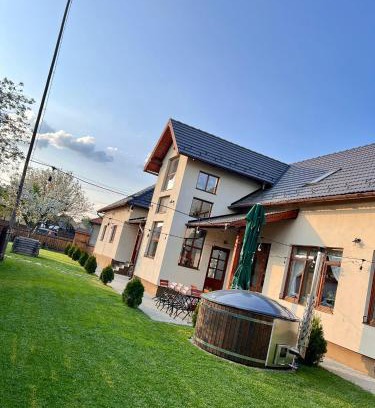 Siculeni Bed & Breakfast | Famíves vendégház