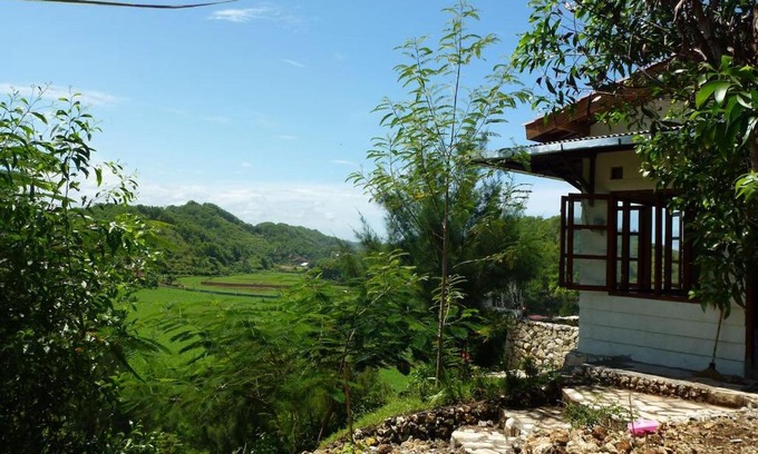 Wonosari Villa | Fam Sugiono Cottage - Studio House