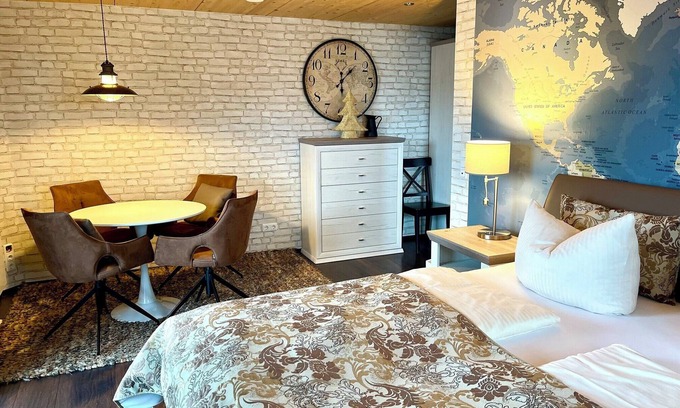 Bolsterlang Apartment | Familiensuite mit 2 Seperaten Schlafzimmern und 2 Balkonen