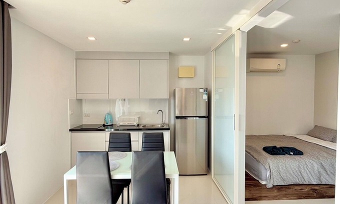 Kram Condo | Family 2 bdrm pool view, big balcony, AC, Wifi and Kitchen