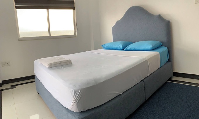 Mount Lavinia Apartment | Family and Divers friendly luxury apartment. Beach & resort style restaurantsn