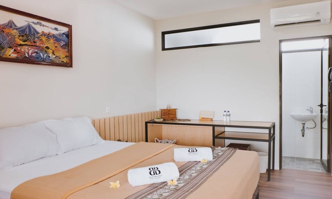 Mungkid House | Family Accommodation with Garden View (Sleep 3)