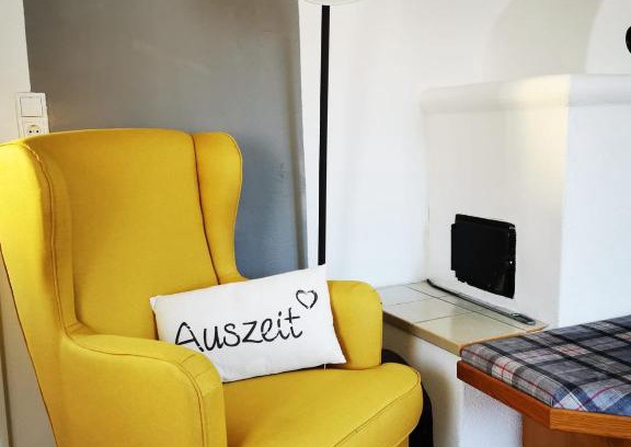 Imst Apartment | Family and Dog