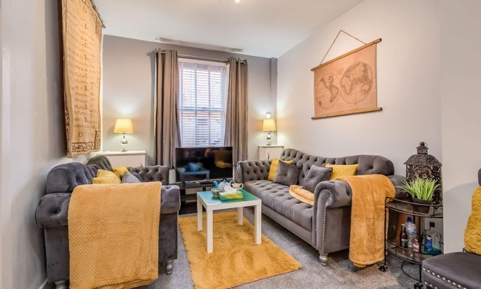 Belfast City Centre Apartment | Family Apartment by Central Belfast Apartments