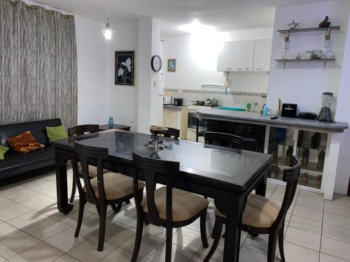 Manta Apartment | Family apartment near Malecon and Murcielago beach